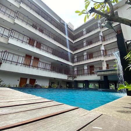 Sun Royal Hotel Kuta Lombok Exteriör bild