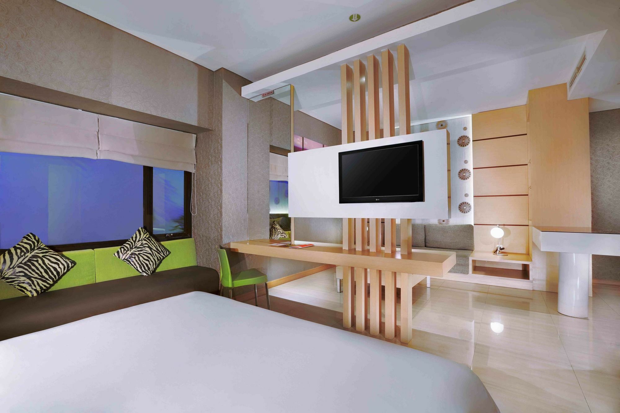 Sun Royal Hotel Kuta Lombok Exteriör bild